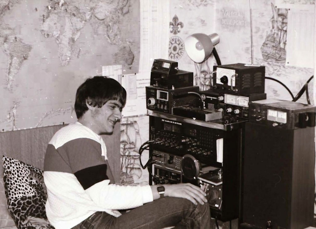 Yannick F4CYH at his radio station in 1983 during his first SSTV experiments
